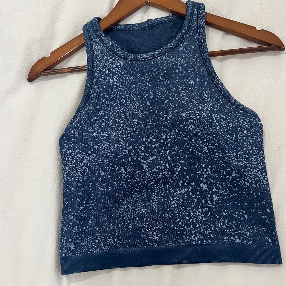 Lululemon cropped tank top